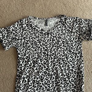 Leopard Print Short Sleeve Top